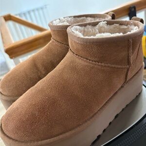 UGG  ultra mini platform boots